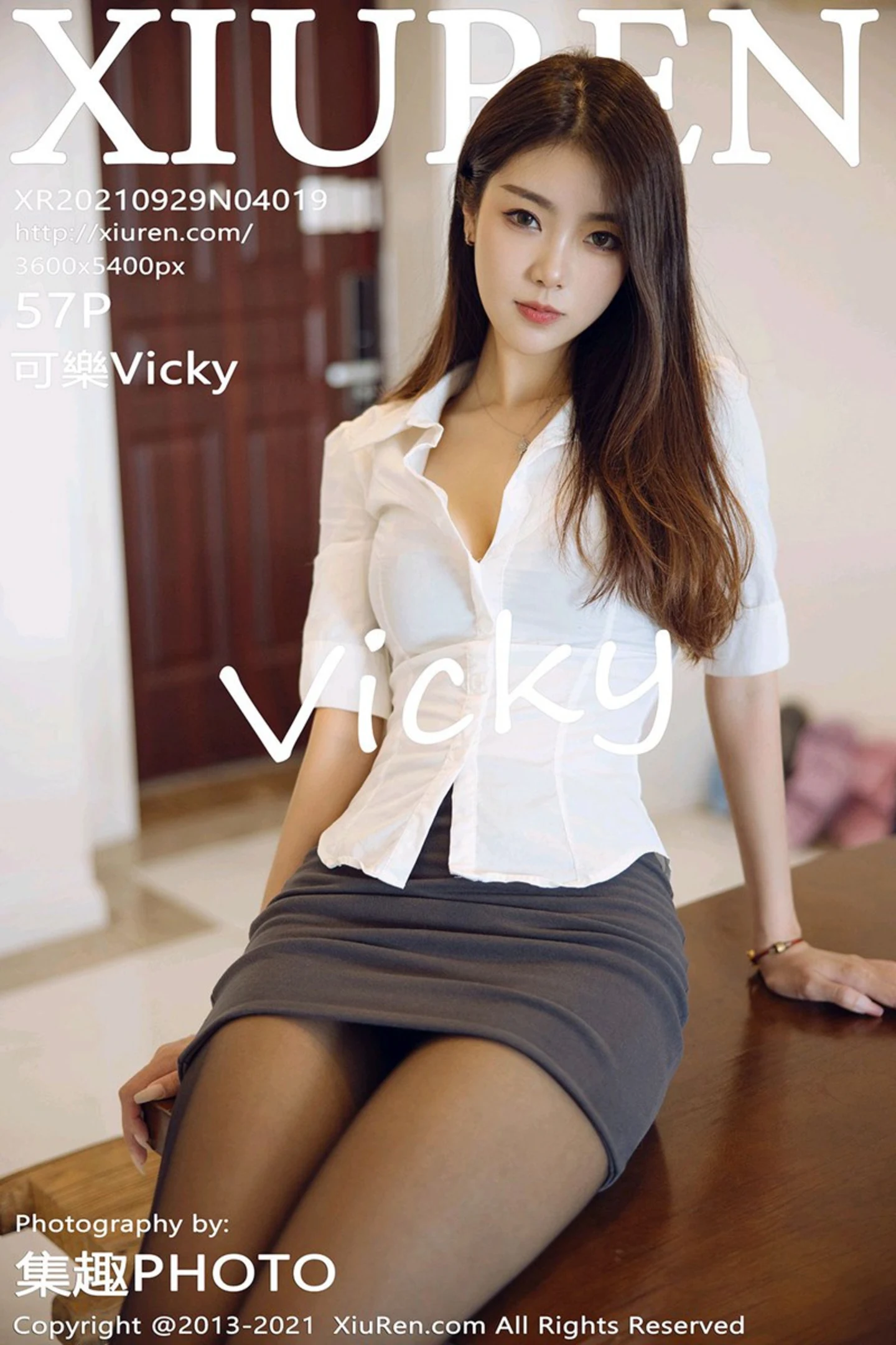 [XiuRen秀人网]No.4019_模特可乐Vicky长三角旅拍职场OL主题魅惑黑丝秀美腿诱惑写真57P-秀人网 - XiuRen.Pro